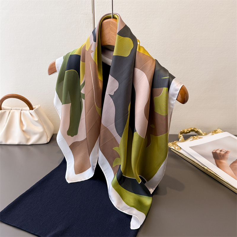 وشاح نسائي مربع جديد لعام 2026 - مراجعة Scarf Silk Square وسعره