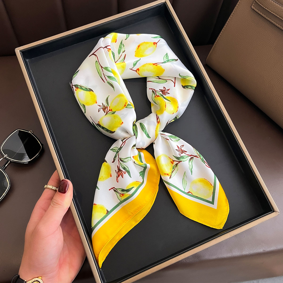 2025 جديد الأصفر الليمون طباعة - مراجعة Scarf Silk Square وسعره